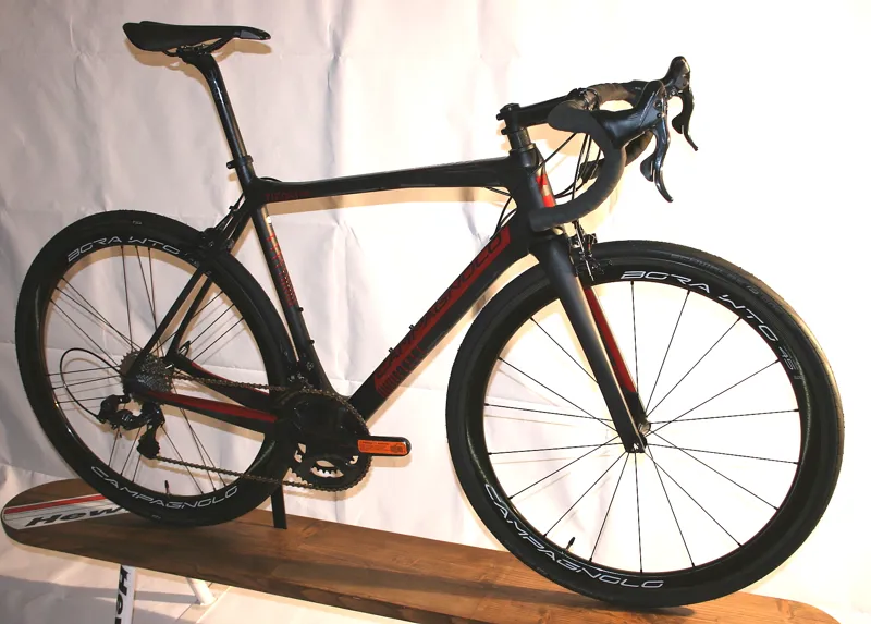 Tifosi Mons Campagnolo Medium - Black/Red-5